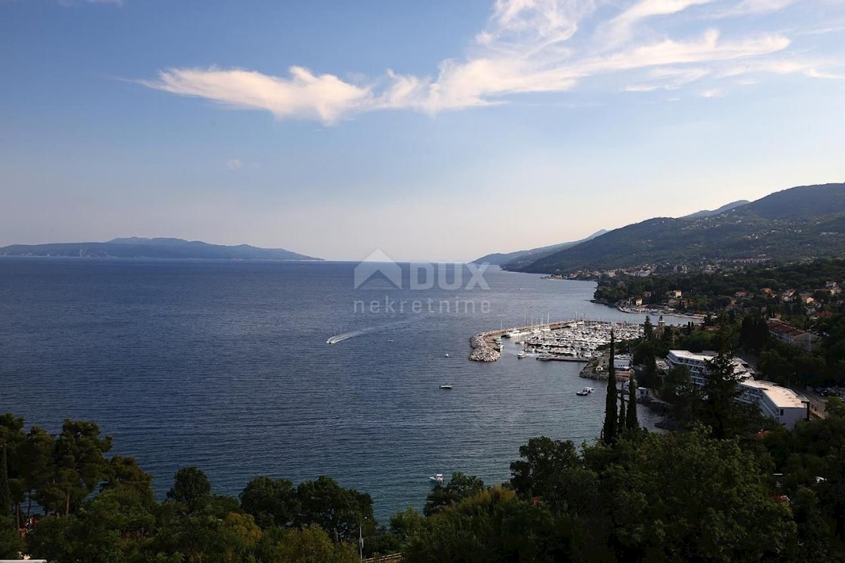 OPATIJA - parte di una casa con vista mare con 2 appartamenti e 1 appartamento