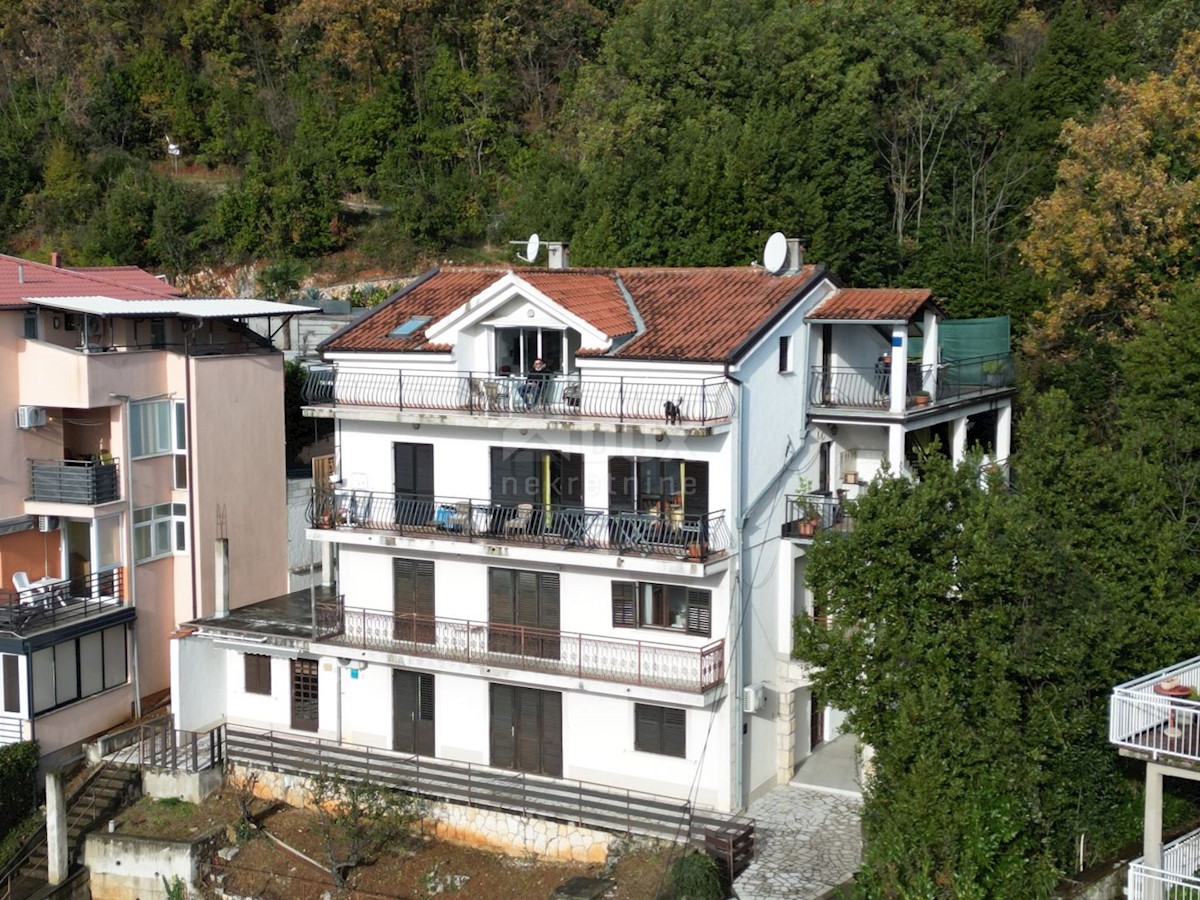 OPATIJA - parte di una casa con vista mare con 2 appartamenti e 1 appartamento