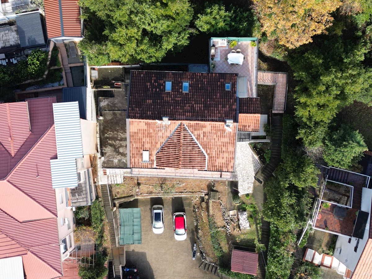 OPATIJA - parte di una casa con vista mare con 2 appartamenti e 1 appartamento