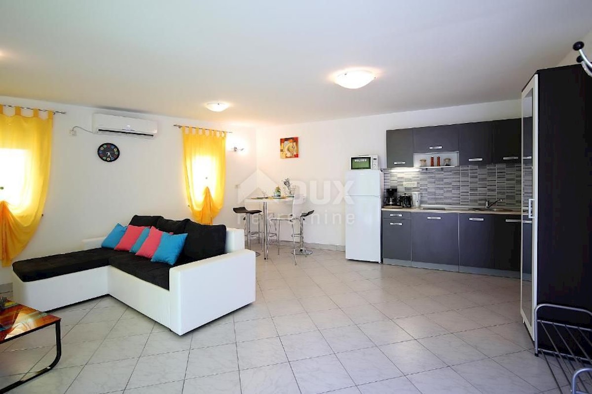 OPATIJA - parte di una casa con vista mare con 2 appartamenti e 1 appartamento