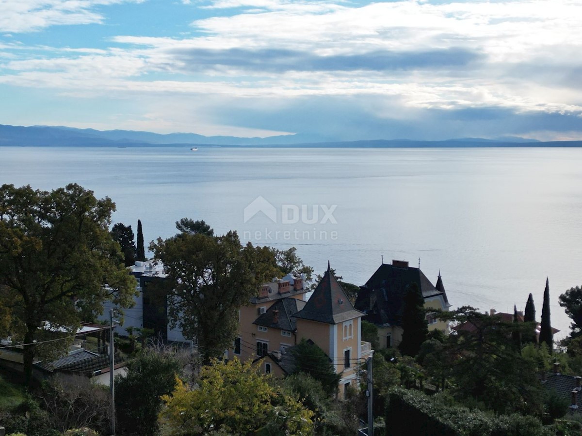 OPATIJA - parte di una casa con vista mare con 2 appartamenti e 1 appartamento