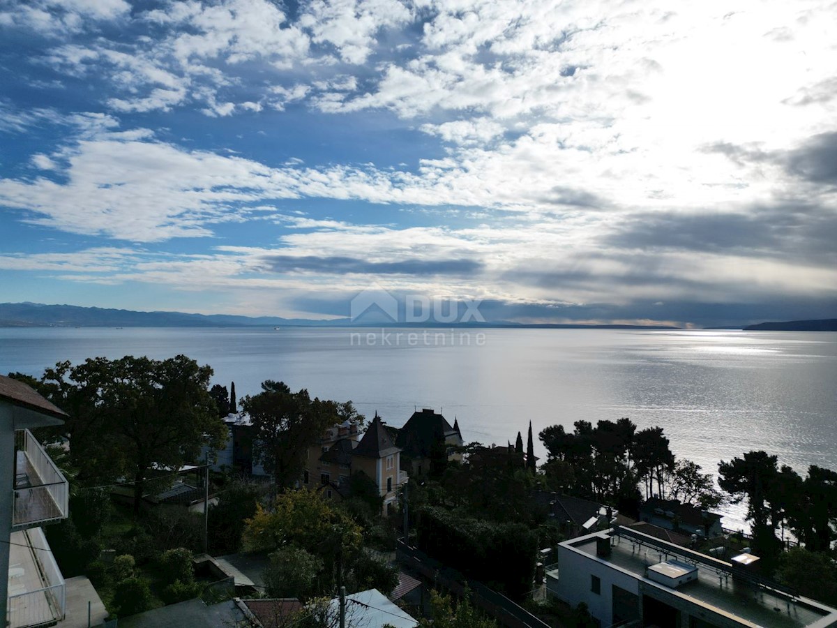 OPATIJA - parte di una casa con vista mare con 2 appartamenti e 1 appartamento