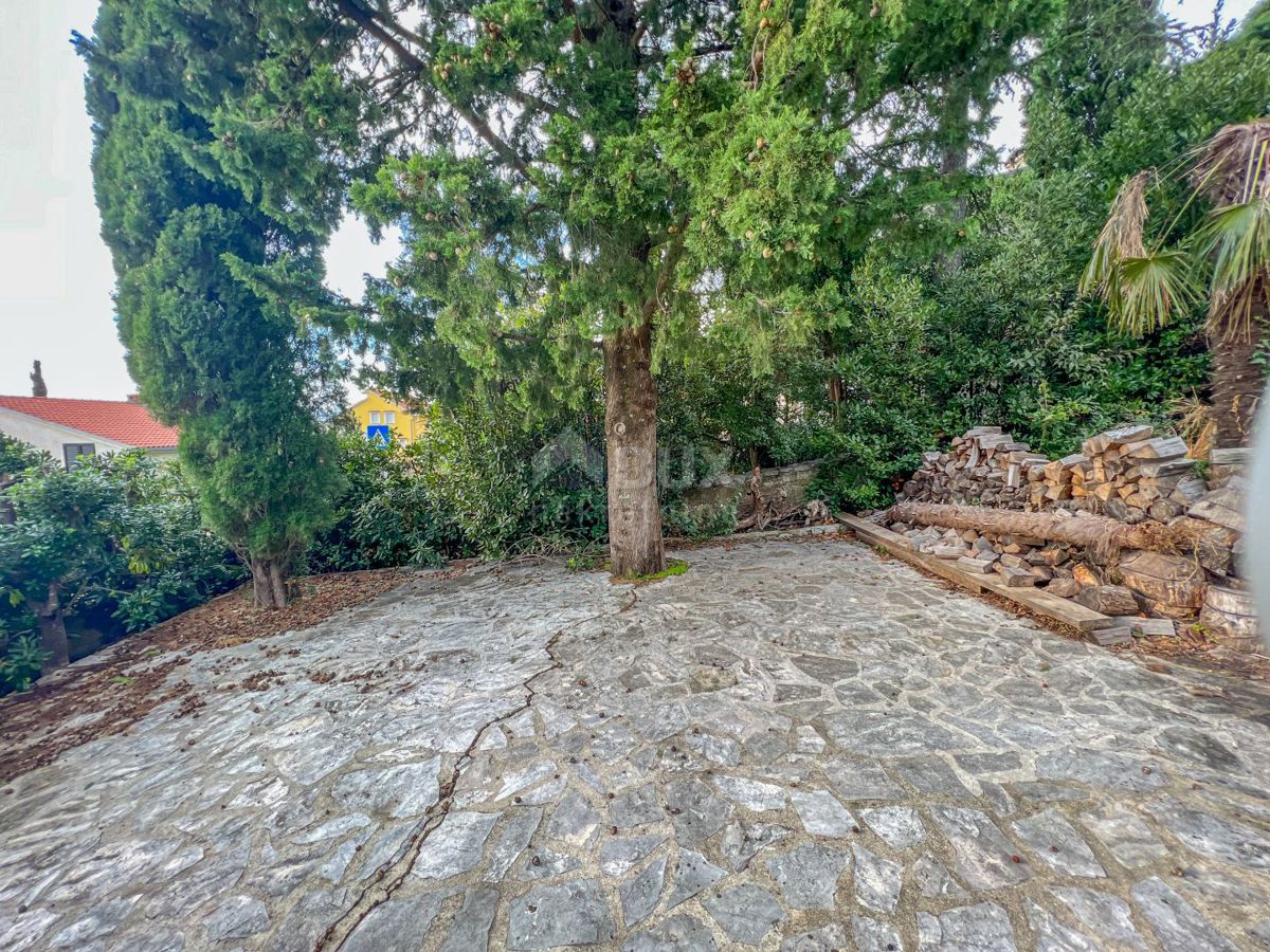 CRIKVENICA, SELCE - casa più grande con giardino a 200 metri dal mare con vista mare