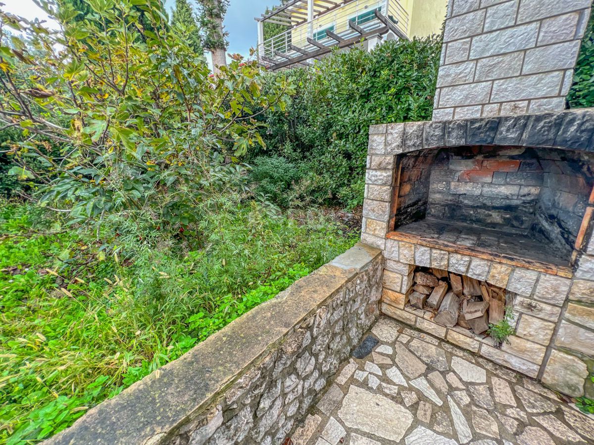 CRIKVENICA, SELCE - casa più grande con giardino a 200 metri dal mare con vista mare