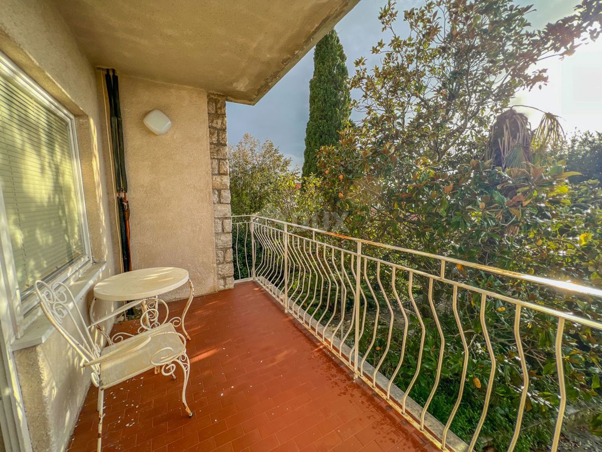 CRIKVENICA, SELCE - casa più grande con giardino a 200 metri dal mare con vista mare