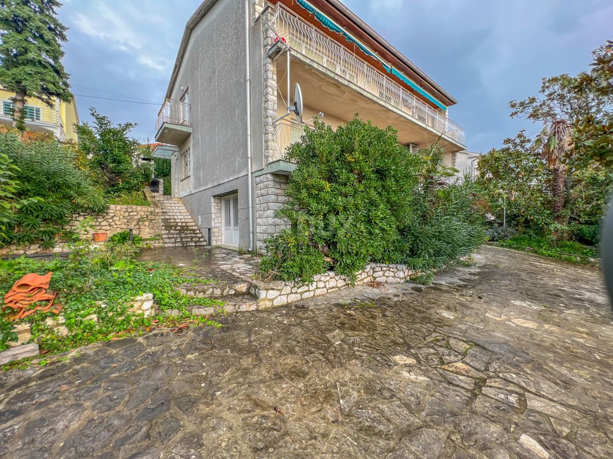 CRIKVENICA, SELCE - casa più grande con giardino a 200 metri dal mare con vista mare