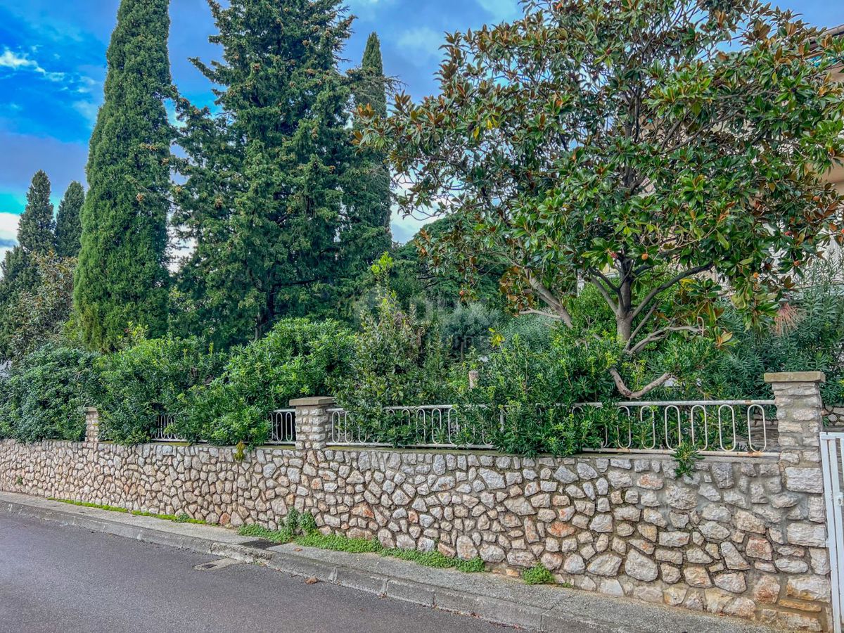 CRIKVENICA, SELCE - casa più grande con giardino a 200 metri dal mare con vista mare