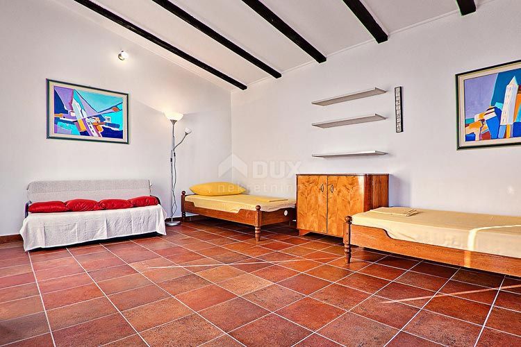 RAB, SUPETARSKA DRAGA - Villa a 50 metri dal mare