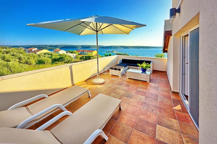 RAB, SUPETARSKA DRAGA - Villa a 50 metri dal mare