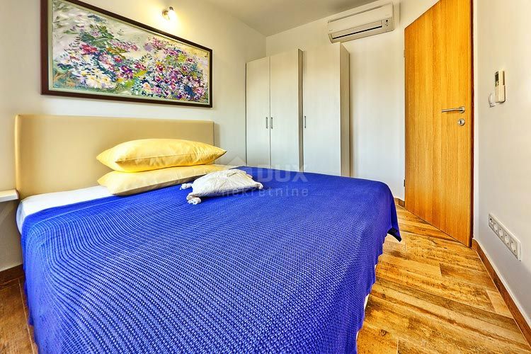 RAB, SUPETARSKA DRAGA - Villa a 50 metri dal mare