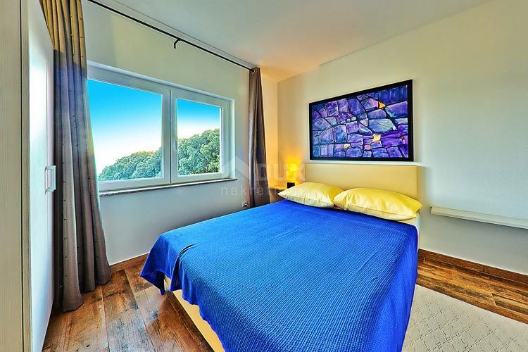 RAB, SUPETARSKA DRAGA - Villa a 50 metri dal mare