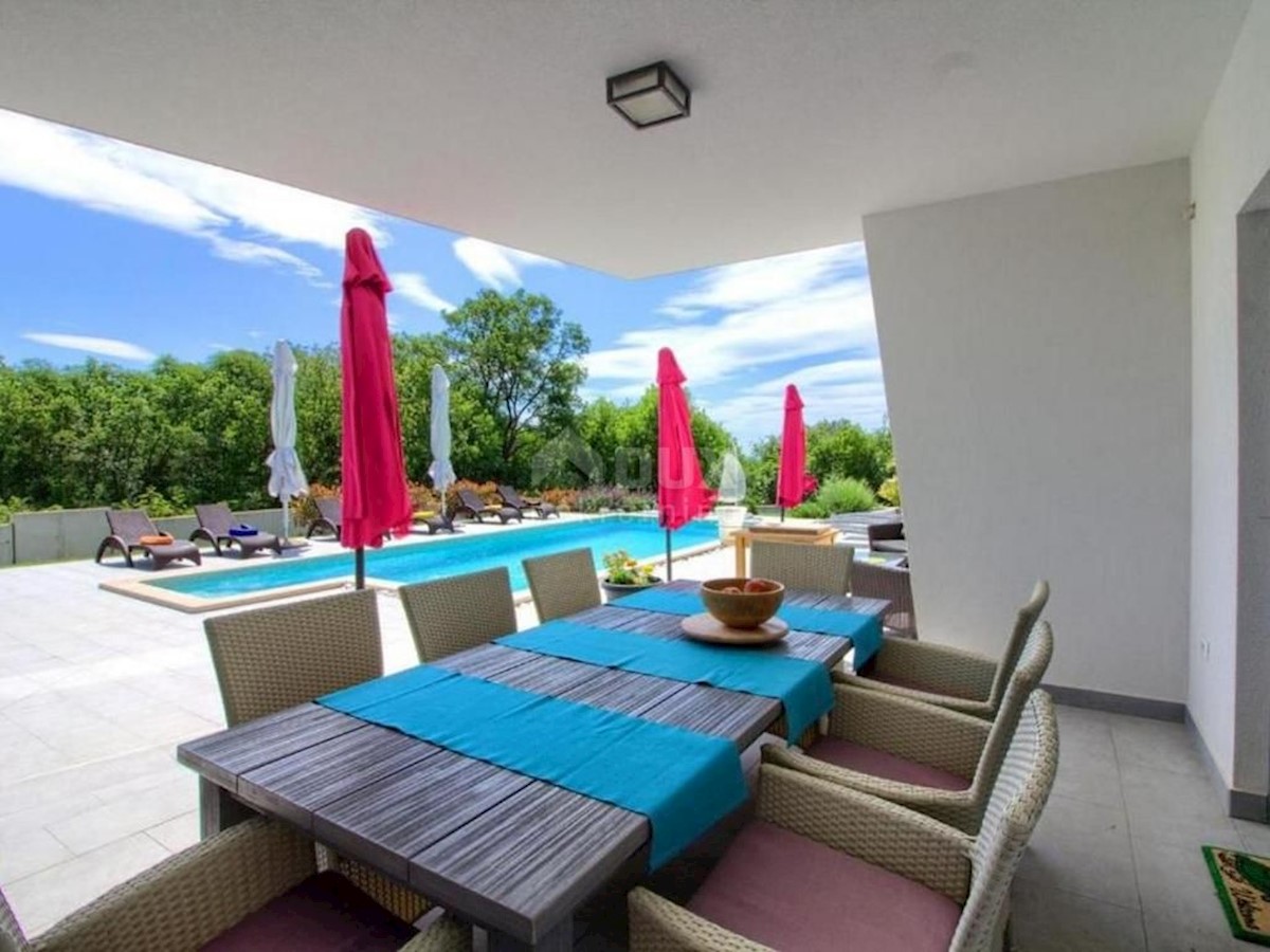 ISTRIA MARČANA - Villa moderna con piscina