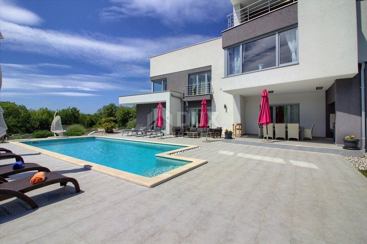 ISTRIA MARČANA - Villa moderna con piscina