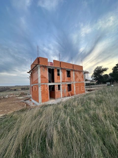 L'ISOLA DI PAG, POVLJANA, appartamento con 2 camere da letto in uno splendido edificio nuovo