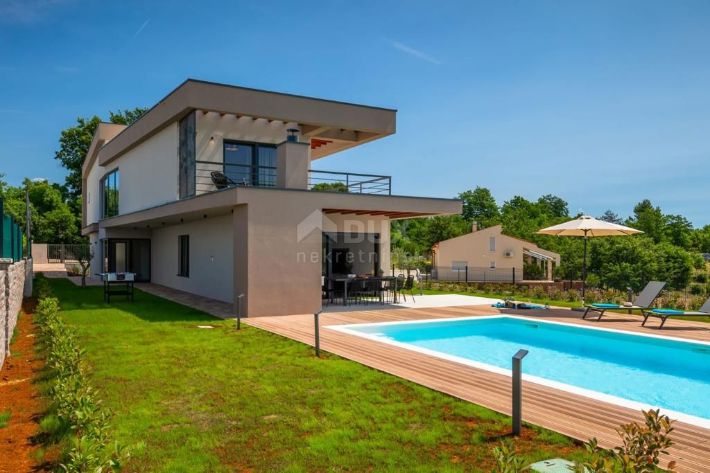 ISTRIA, SVETVINČENAT-villa di nuova costruzione con piscina riscaldata!