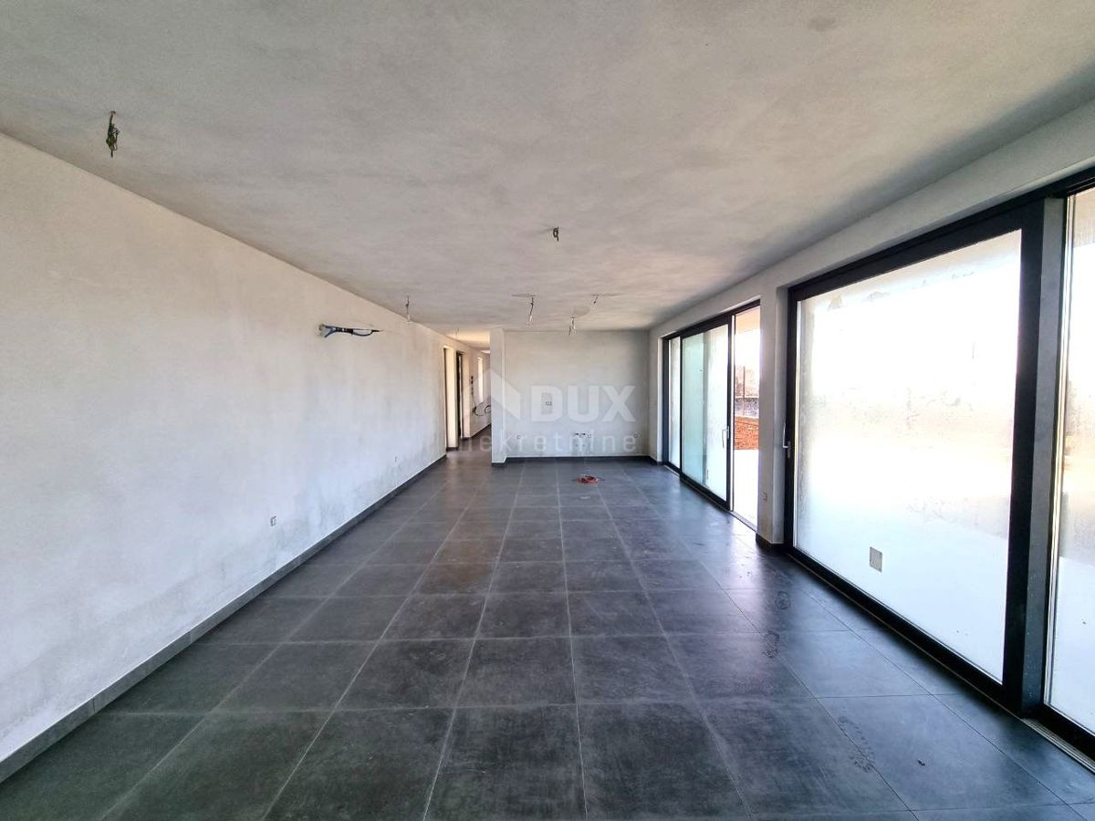 ISTRIA, SVETVINČENAT - Villa moderna in una posizione tranquilla