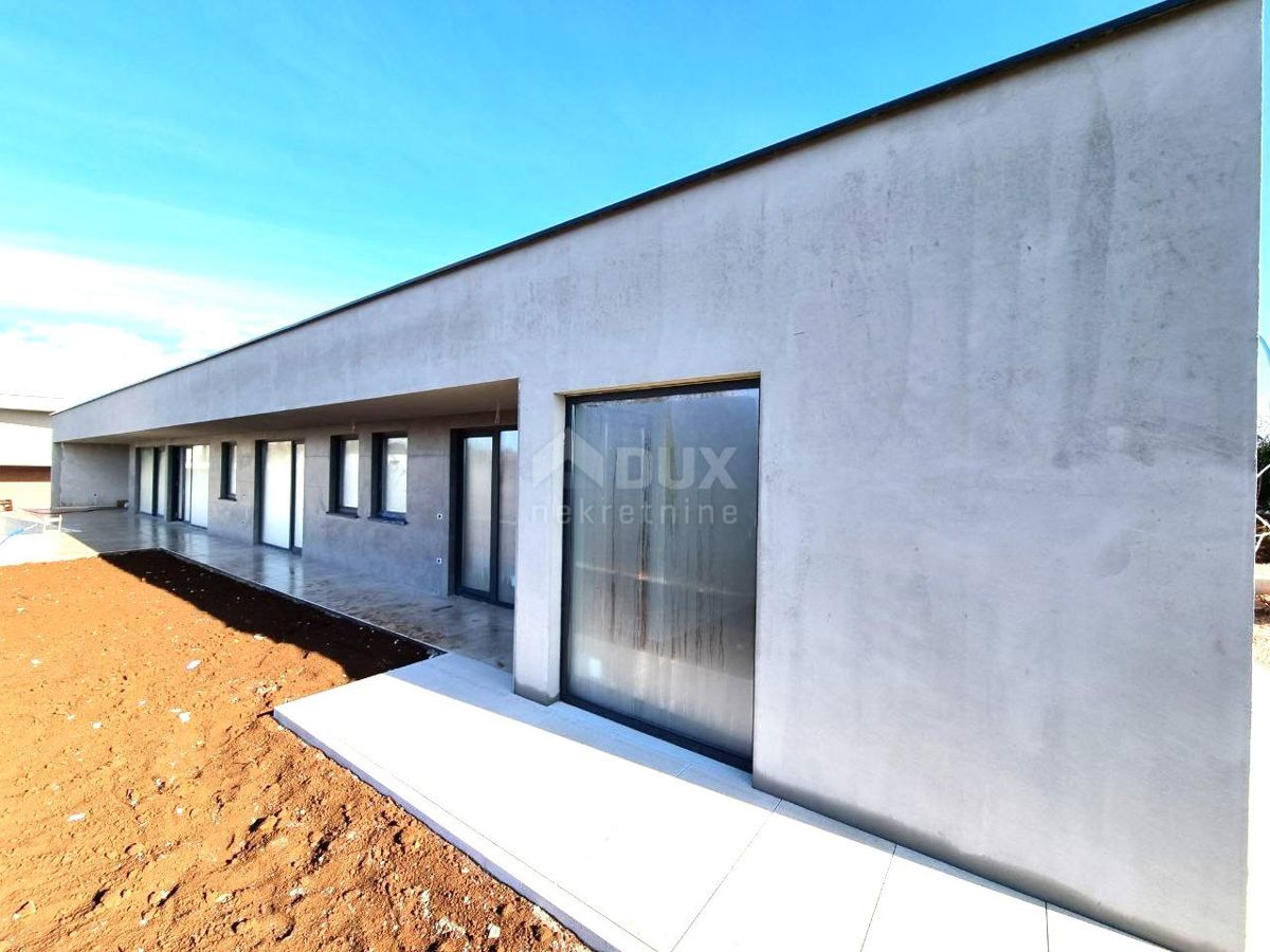 ISTRIA, SVETVINČENAT - Villa moderna in una posizione tranquilla