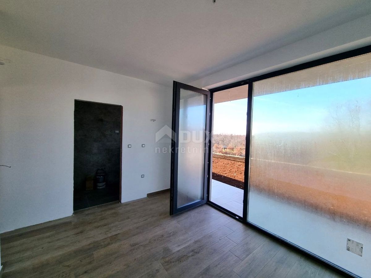 ISTRIA, SVETVINČENAT - Villa moderna in una posizione tranquilla