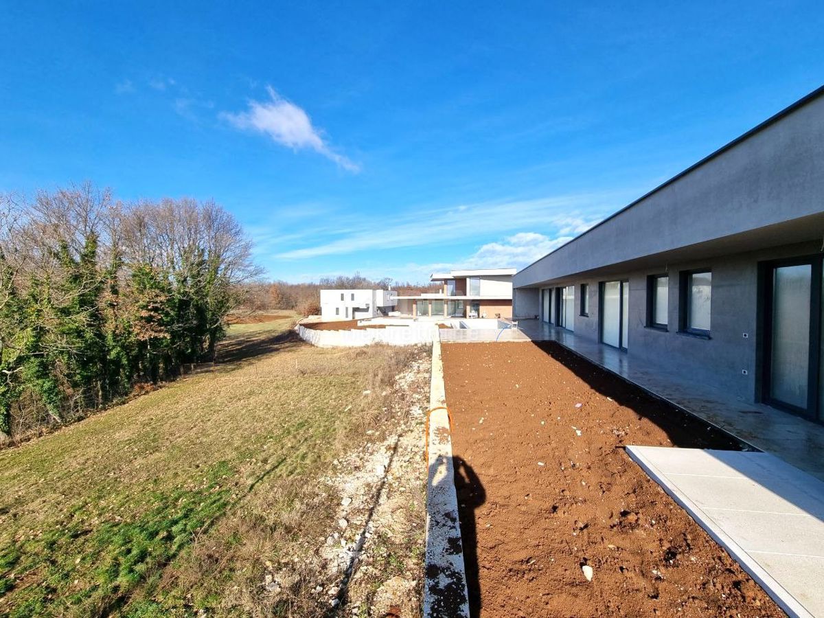 ISTRIA, SVETVINČENAT - Villa moderna in una posizione tranquilla