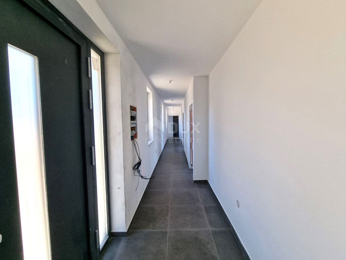 ISTRIA, SVETVINČENAT - Villa moderna in una posizione tranquilla