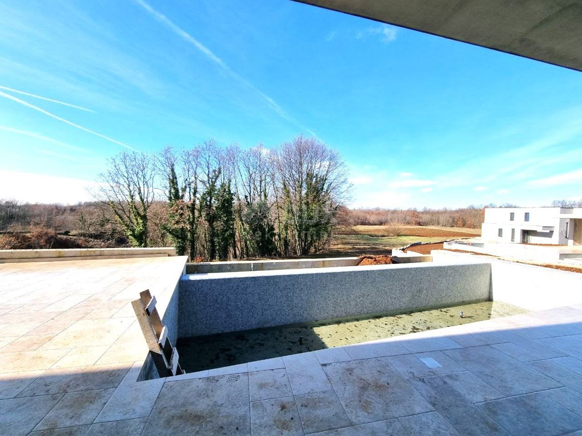 ISTRIA, SVETVINČENAT - Villa moderna in una posizione tranquilla