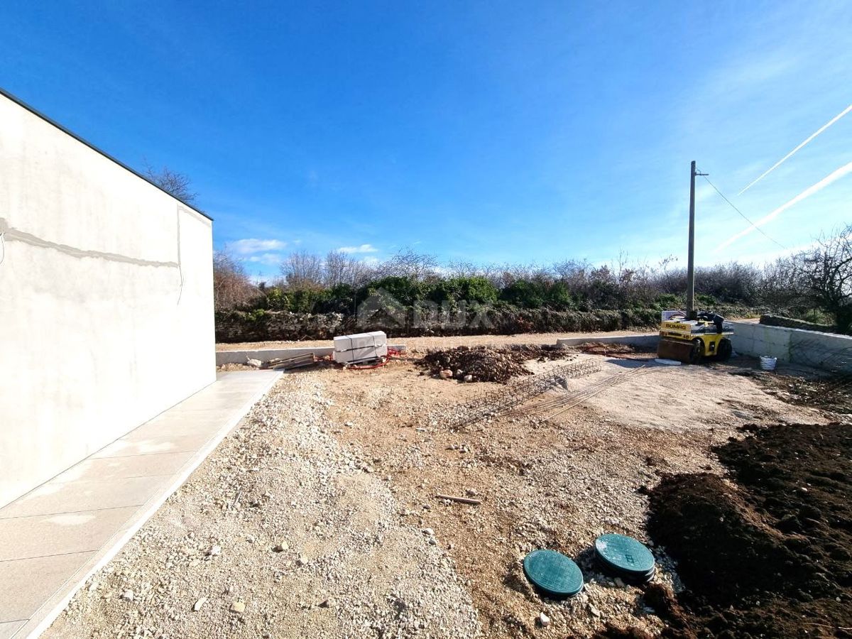 ISTRIA, SVETVINČENAT - Villa moderna in una posizione tranquilla