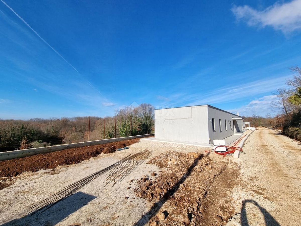 ISTRIA, SVETVINČENAT - Villa moderna in una posizione tranquilla