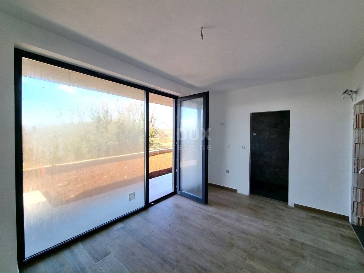 ISTRIA, SVETVINČENAT - Villa moderna in una posizione tranquilla