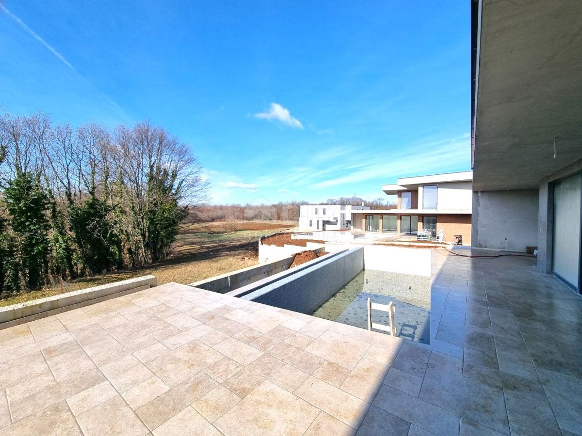 ISTRIA, SVETVINČENAT - Villa moderna in una posizione tranquilla