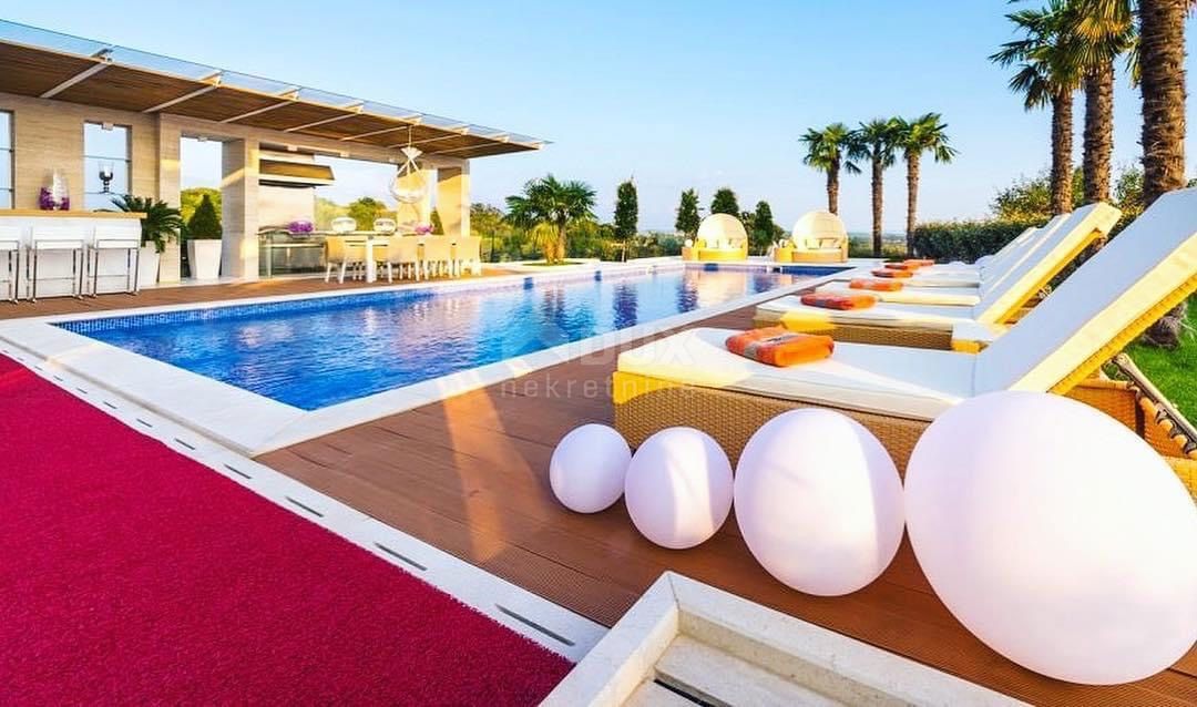 NOVALJA, POTOČNICA - Villa di lusso su una bellissima proprietà 
