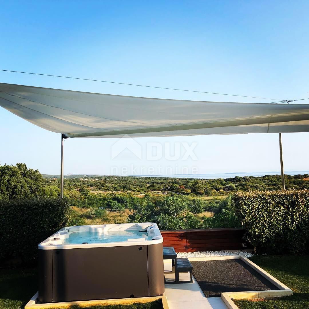 NOVALJA, POTOČNICA - Villa di lusso su una bellissima proprietà 