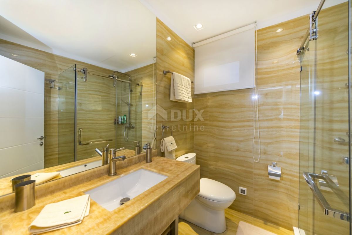 NOVALJA, POTOČNICA - Villa di lusso su una bellissima proprietà 