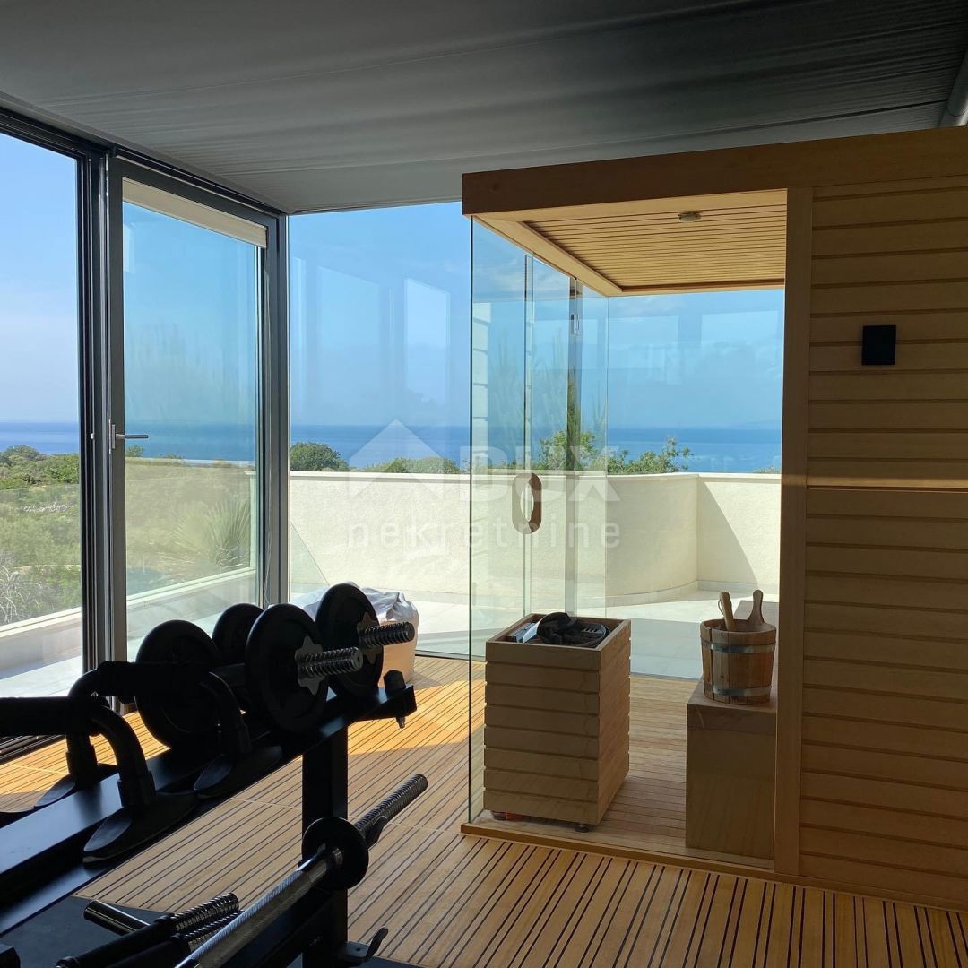 NOVALJA, POTOČNICA - Villa di lusso su una bellissima proprietà 