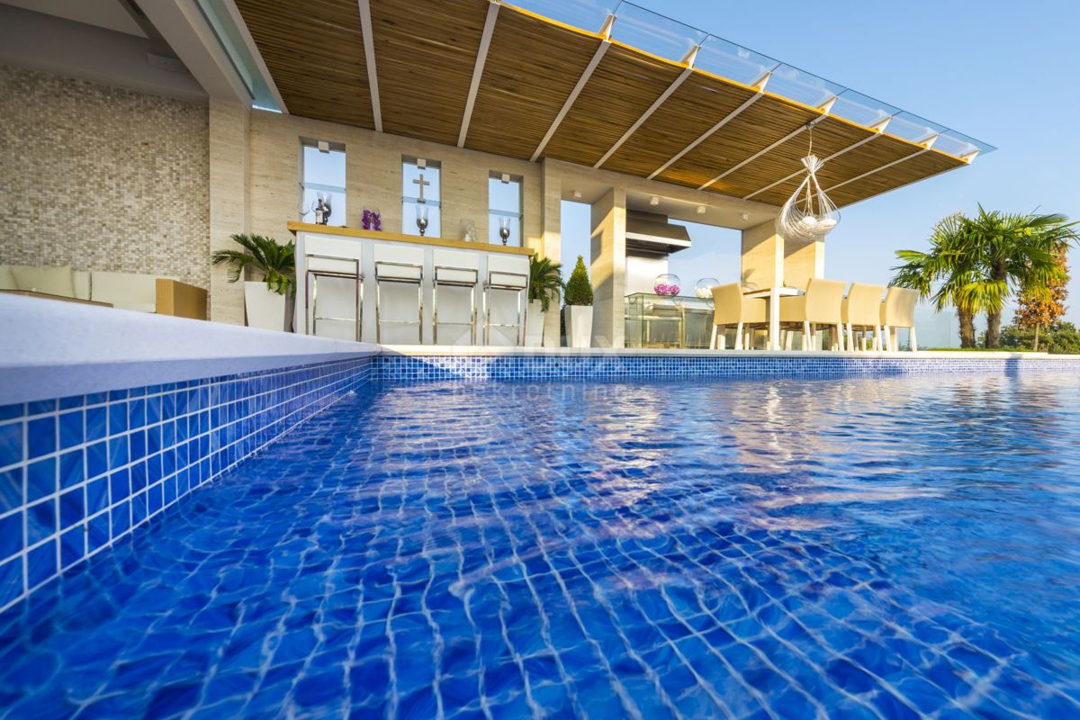 NOVALJA, POTOČNICA - Villa di lusso su una bellissima proprietà 