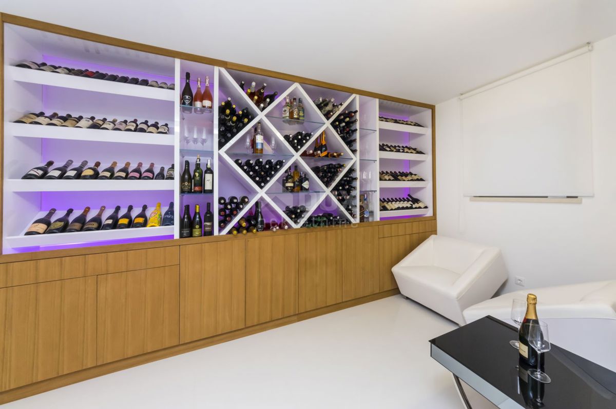 NOVALJA, POTOČNICA - Villa di lusso su una bellissima proprietà 