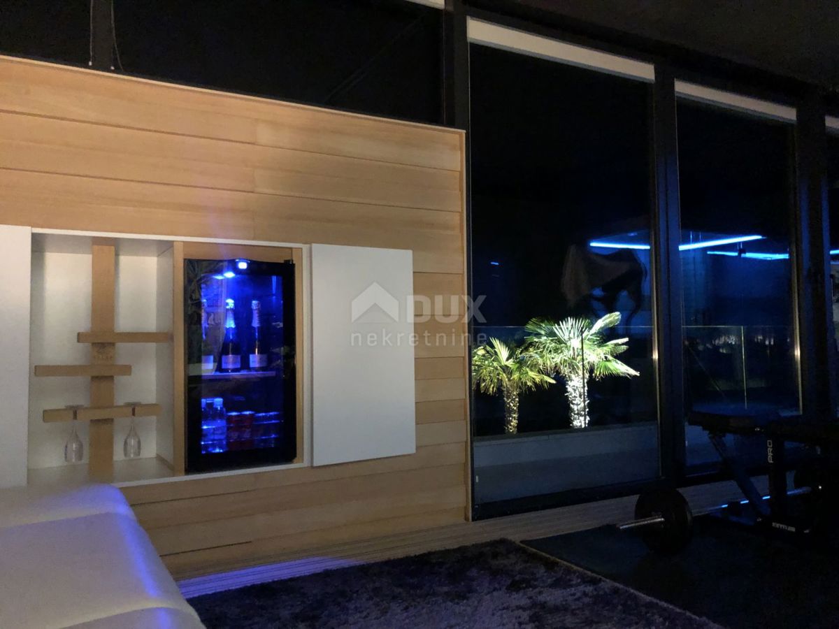 NOVALJA, POTOČNICA - Villa di lusso su una bellissima proprietà 