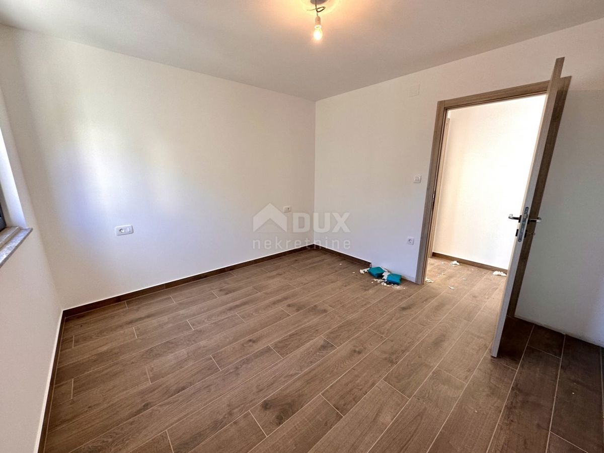 CRIKVENICA - Appartamento a due piani, 101 m2, vista mare!