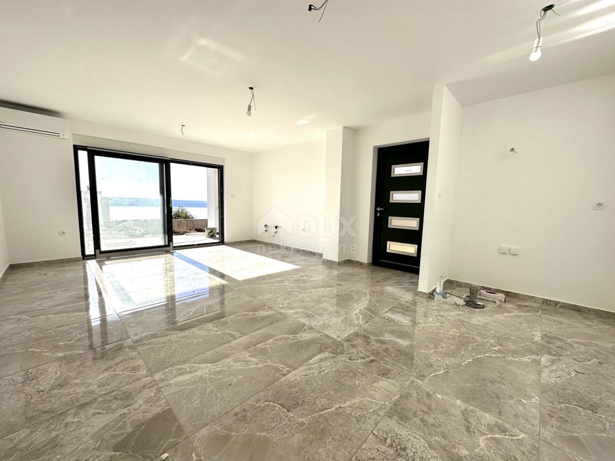 CRIKVENICA - Appartamento a due piani, 101 m2, vista mare!