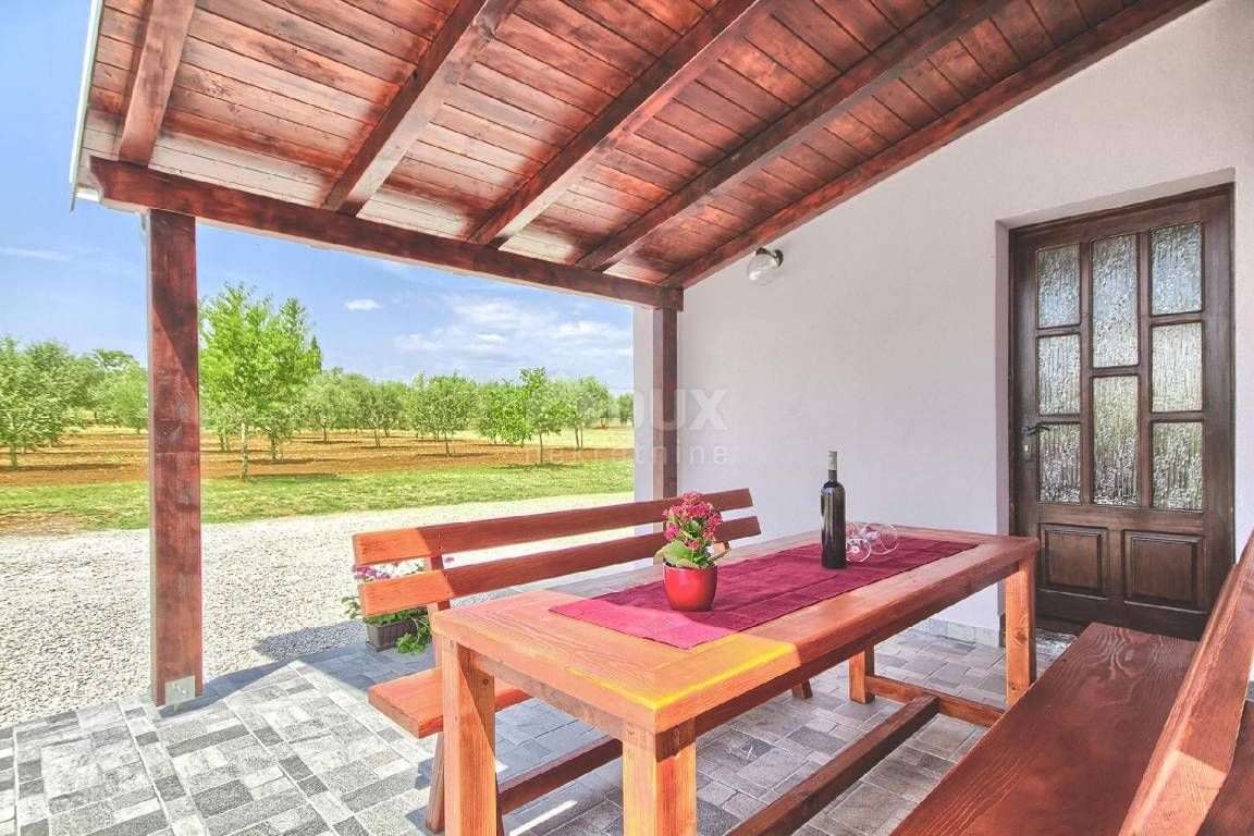 ISTRIA, VALTURA! Una bella casa su un piano con un ampio giardino