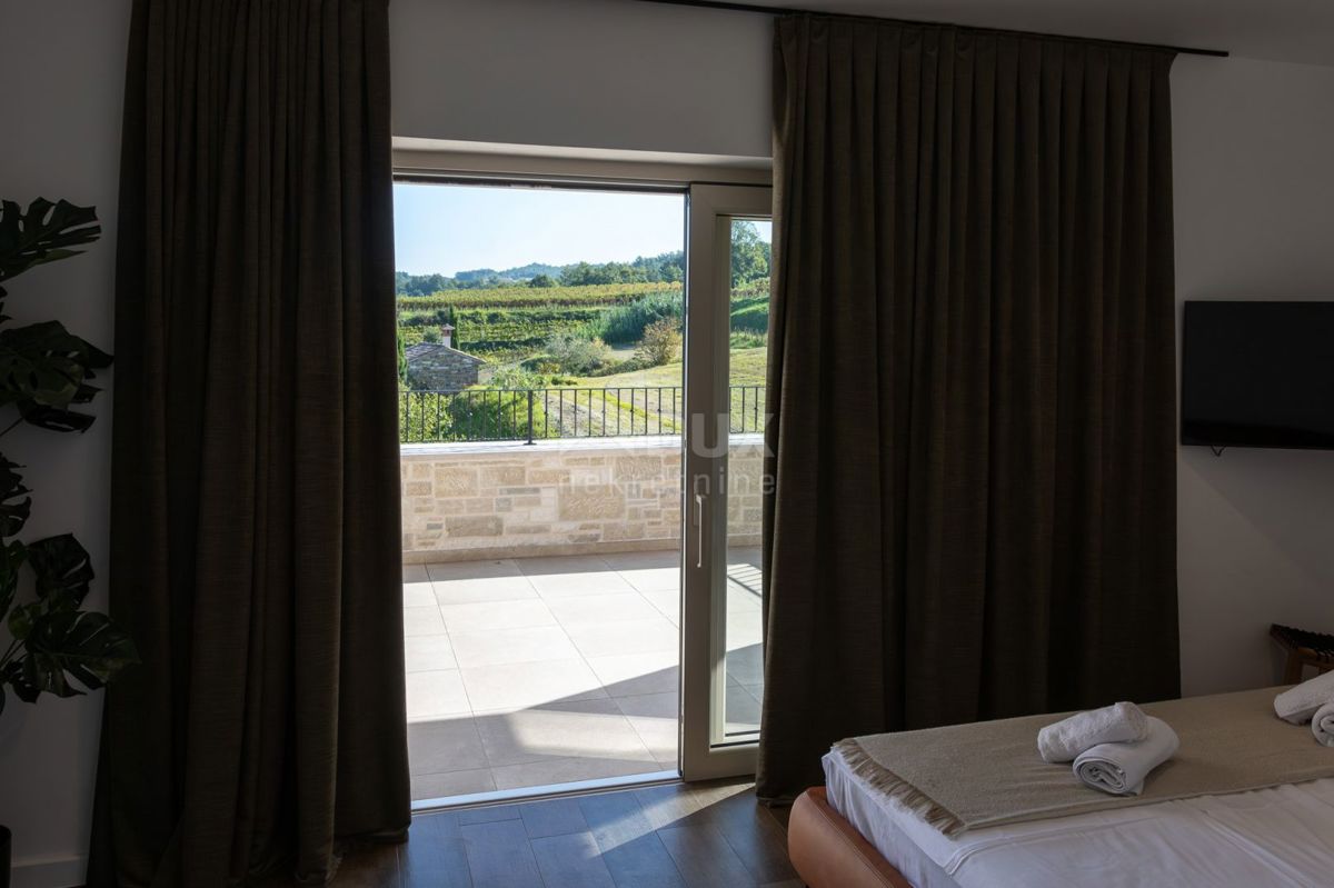 Casa Momjan, Buje, 334m2