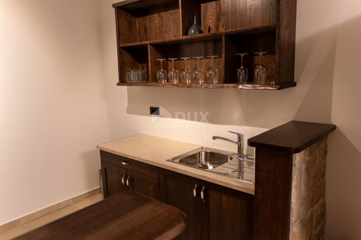 Casa Momjan, Buje, 334m2