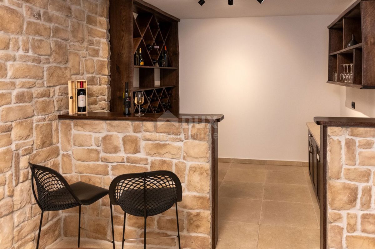 Casa Momjan, Buje, 334m2