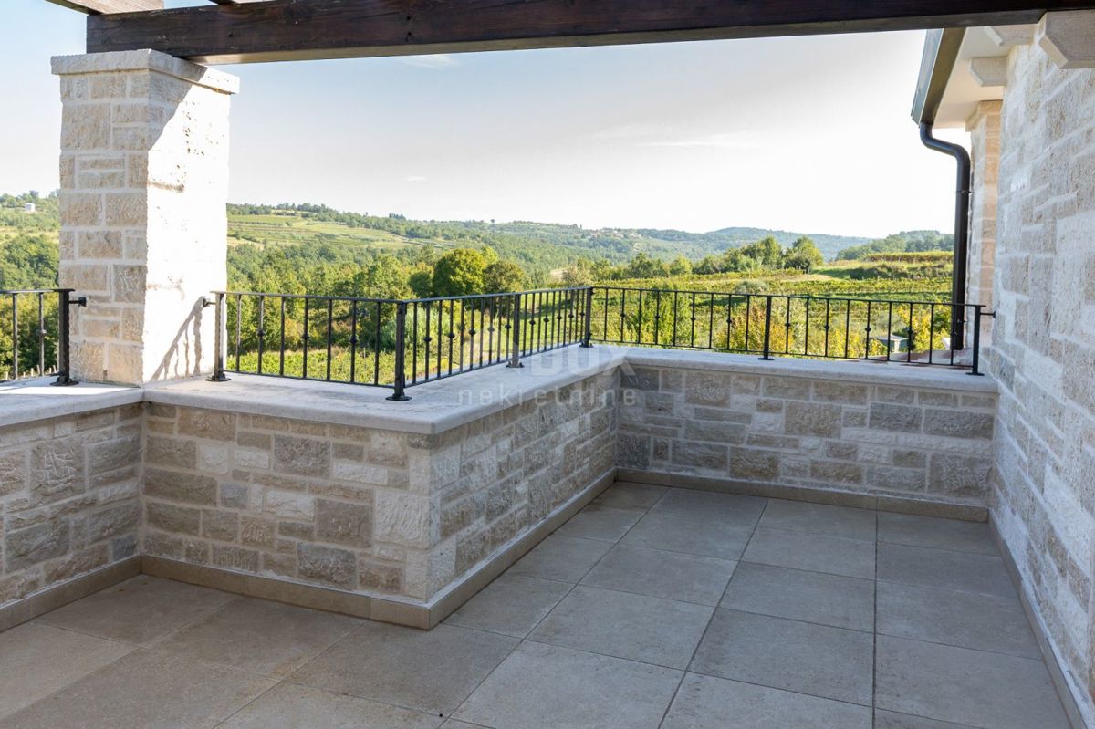 Casa Momjan, Buje, 334m2