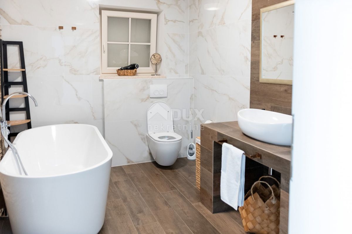 Casa Momjan, Buje, 334m2