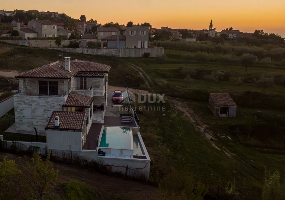 Casa Momjan, Buje, 334m2