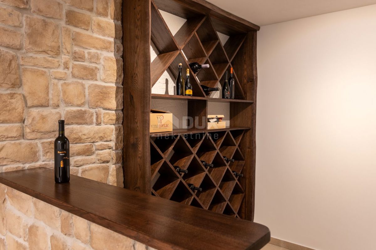 Casa Momjan, Buje, 334m2