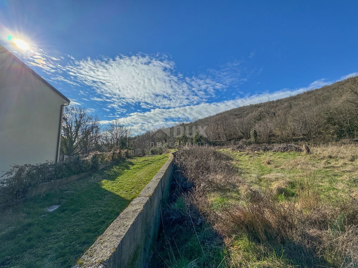 OPATIJA, MIHOTIĆI - Nuovo - terreno edificabile di 1756 m2 in un ambiente tranquillo vicino a Opatija