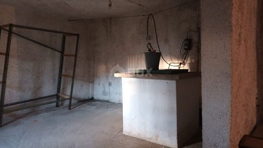 SVETI FILIP I JAKOV, SIKVO - piano terra con giardino per adattamento