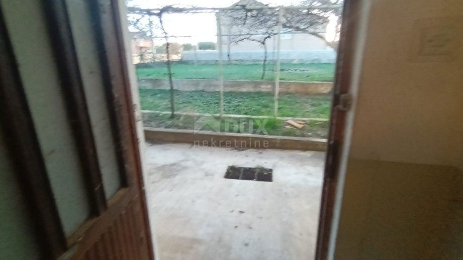 SVETI FILIP I JAKOV, SIKVO - piano terra con giardino per adattamento