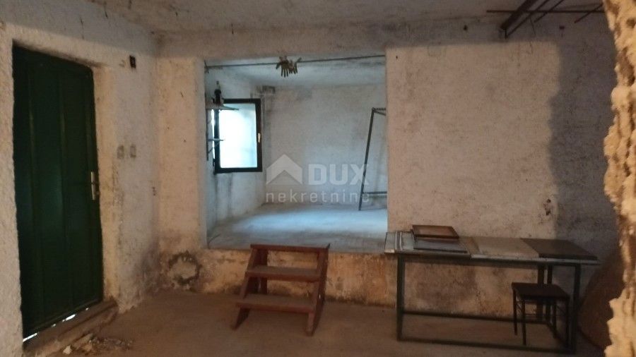 SVETI FILIP I JAKOV, SIKVO - piano terra con giardino per adattamento